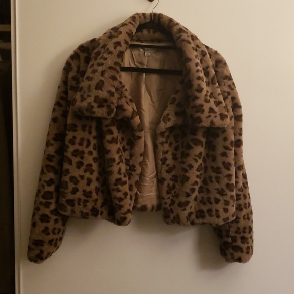 Vegan Faux Fur Leopard Jacket - Picture 2 of 8